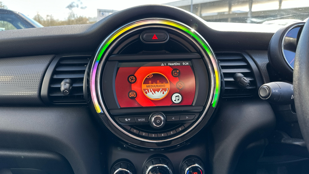 Mini Hatch Black #8