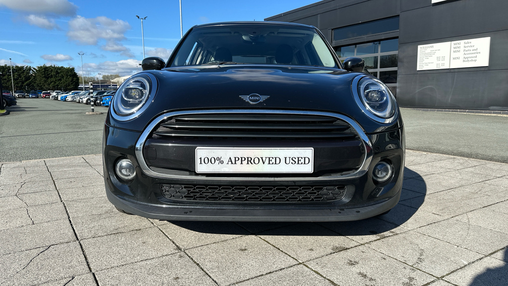 Mini Hatch Black #30