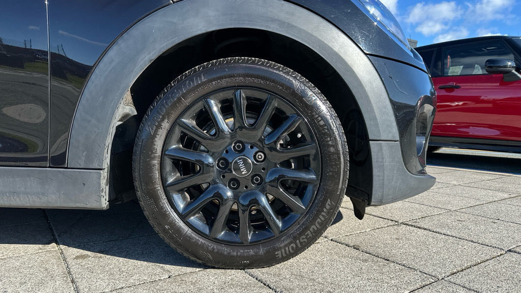 Mini Hatch Black #14