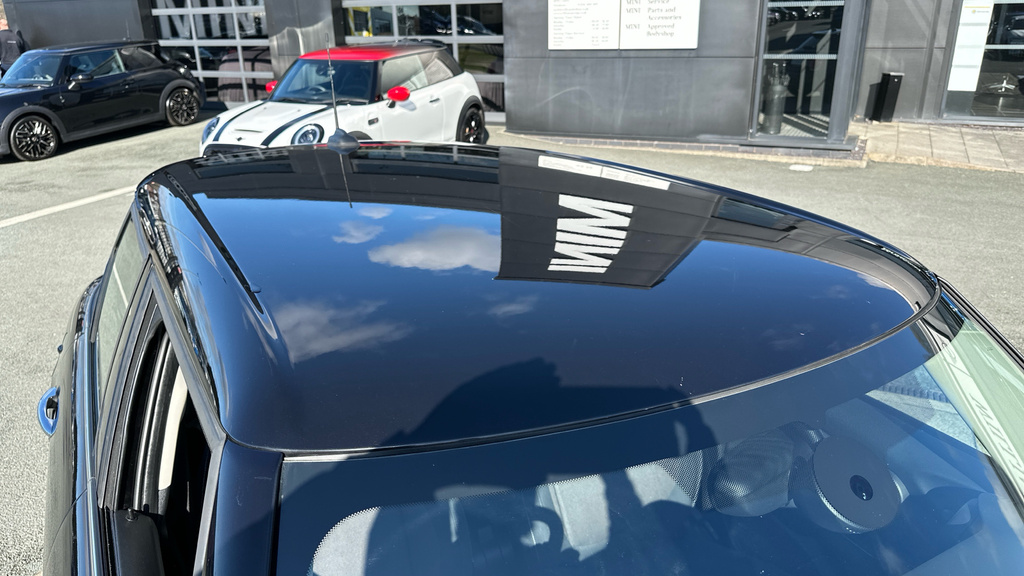 Mini Hatch Black #21