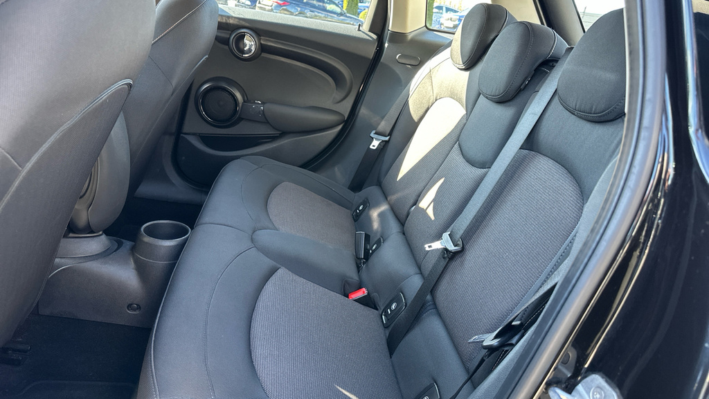 Mini Hatch Black #12