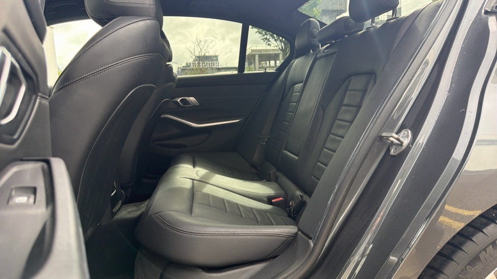 BMW 3 Series 3L Null White #75