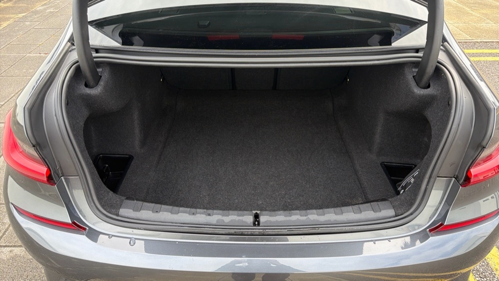 BMW 3 Series 3L Null White #13