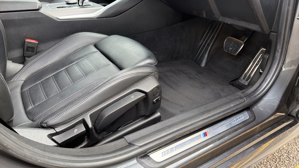 BMW 3 Series 3L Null White #36