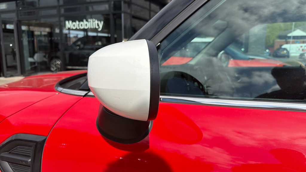 Mini Countryman Cooper S E Classic White #29