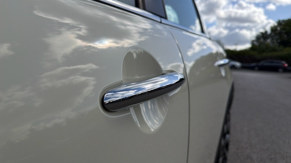 Mini Hatch 1.5 Cooper Classic Euro 6 Ss Silver #60