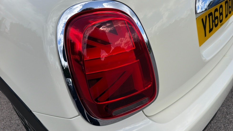 Mini Hatch 1.5 Cooper Classic Euro 6 Ss Silver #61