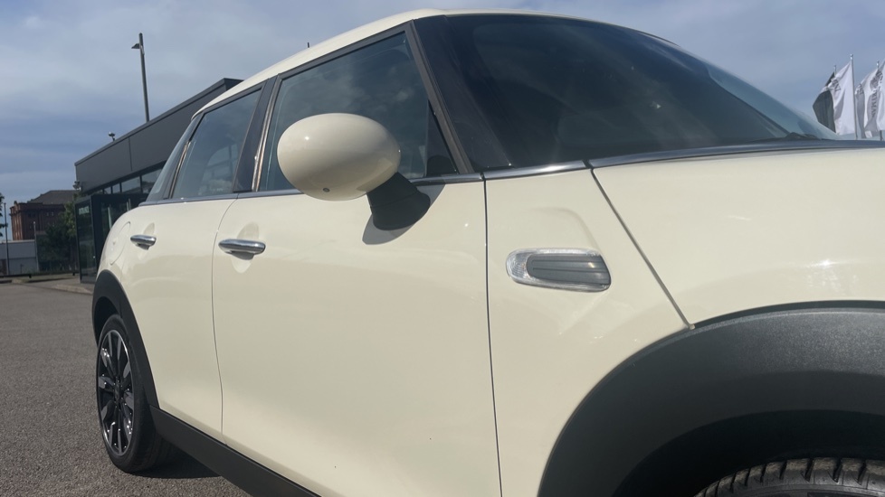 Mini Hatch 1.5 Cooper Classic Euro 6 Ss Silver #27