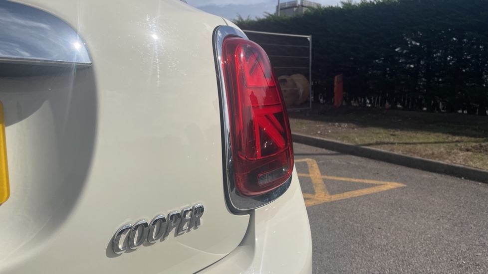 Mini Hatch 1.5 Cooper Classic Euro 6 Ss Silver #33