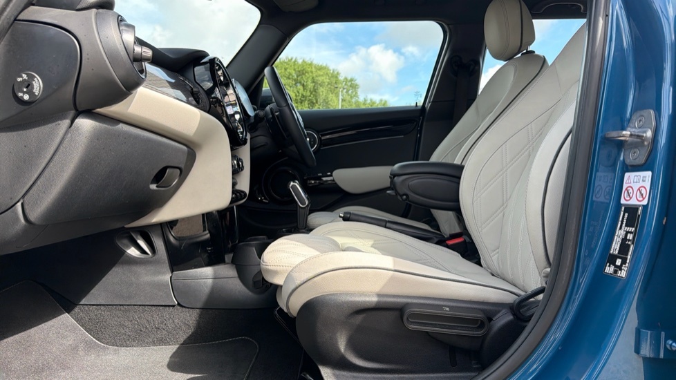 Mini Hatch 135Kw Cooper S Level 2 33Kwh Grey #57