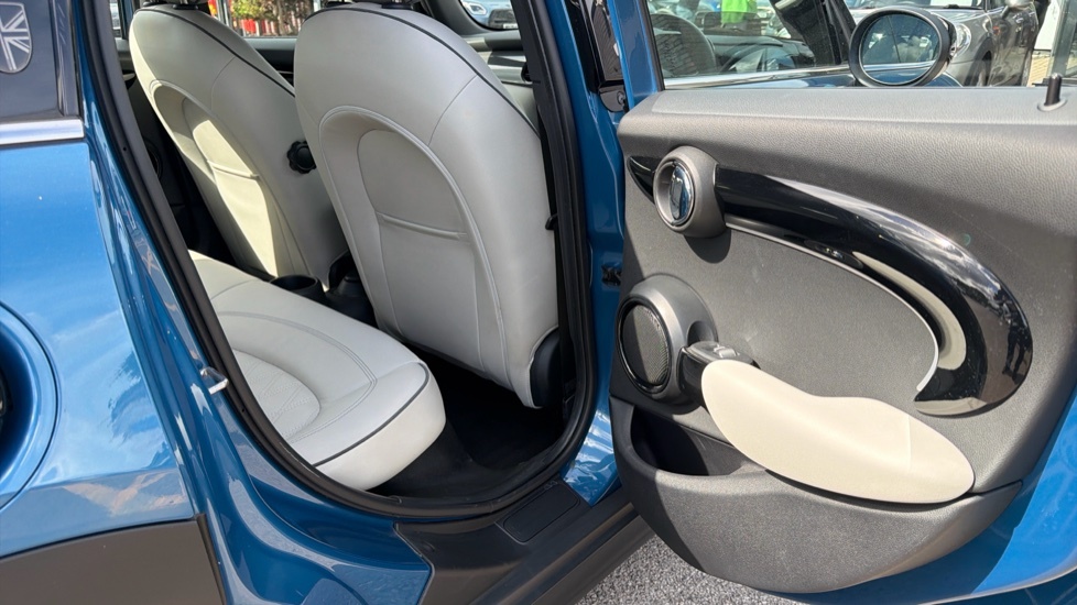 Mini Hatch 135Kw Cooper S Level 2 33Kwh Grey #50