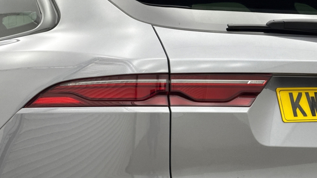 Jaguar F-Pace F-pace P550 #19