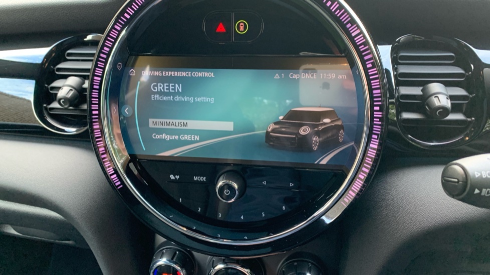Mini Hatch 1.5 C Exclusive 2023 Black #60