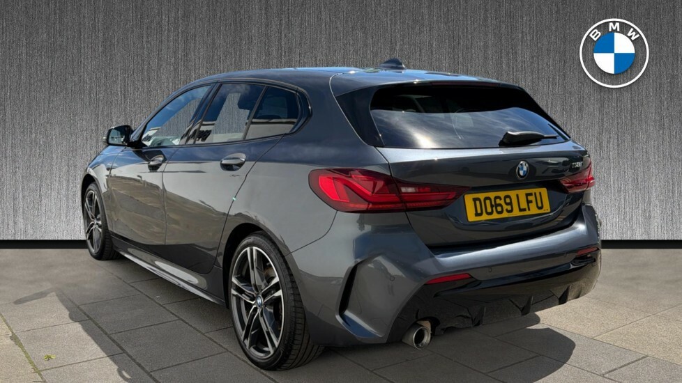 BMW 1 Series Se Black #2