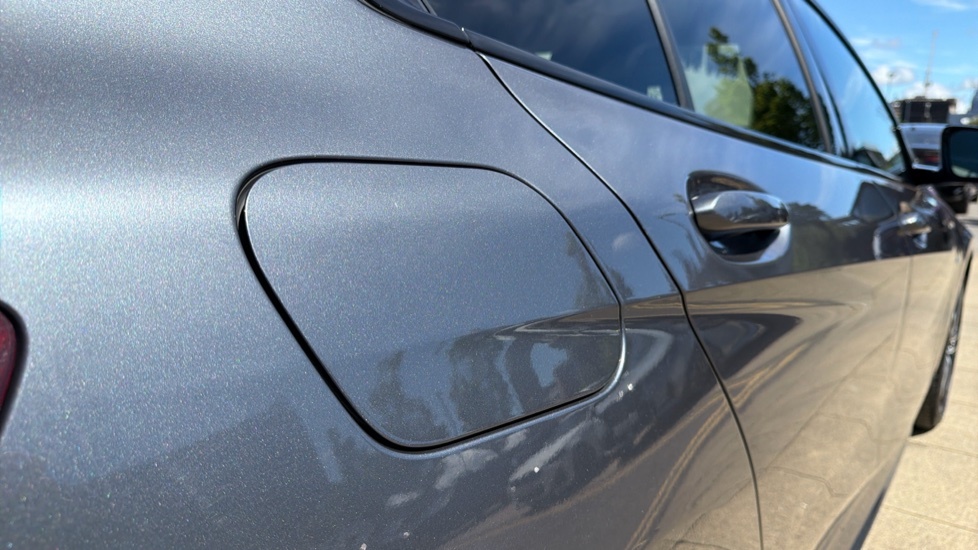 BMW 1 Series Se Black #27