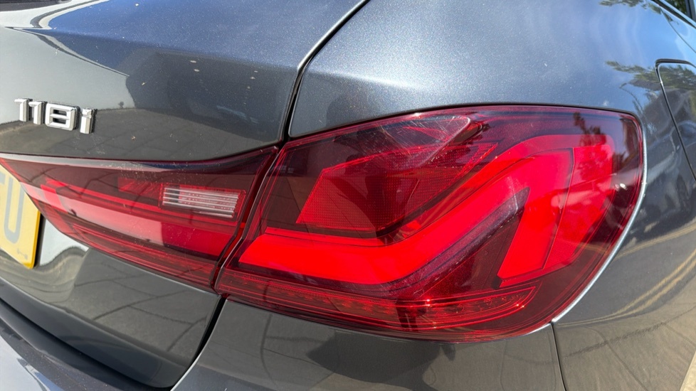 BMW 1 Series Se Black #28
