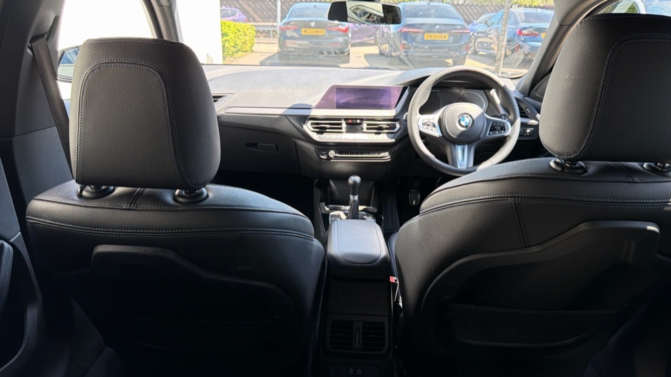 BMW 1 Series Se Black #32