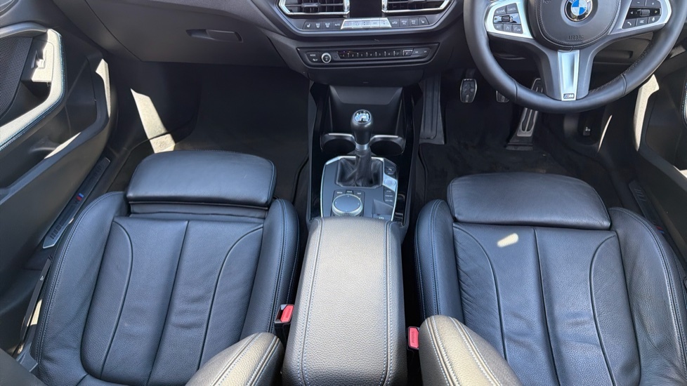 BMW 1 Series Se Black #54