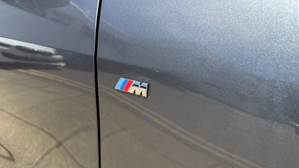 BMW 1 Series Se Black #24