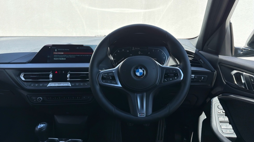 BMW 1 Series Se Black #5