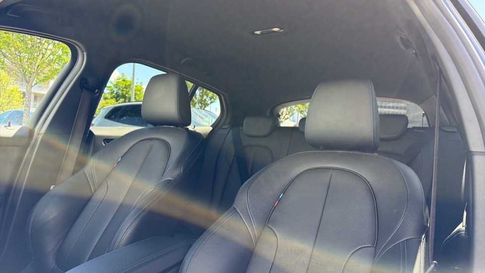 BMW 1 Series Se Black #60