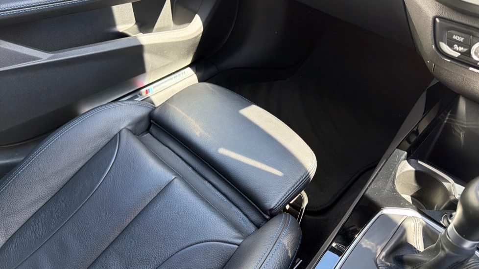BMW 1 Series Se Black #41