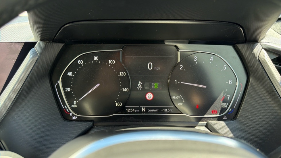 BMW 1 Series Se Black #9