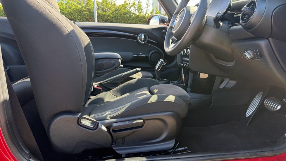 Mini Convertible 2.0 Cooper S Sport II Comfortnav Pack White #38