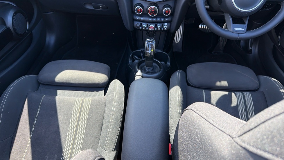 Mini Convertible 2.0 Cooper S Sport II Comfortnav Pack White #35