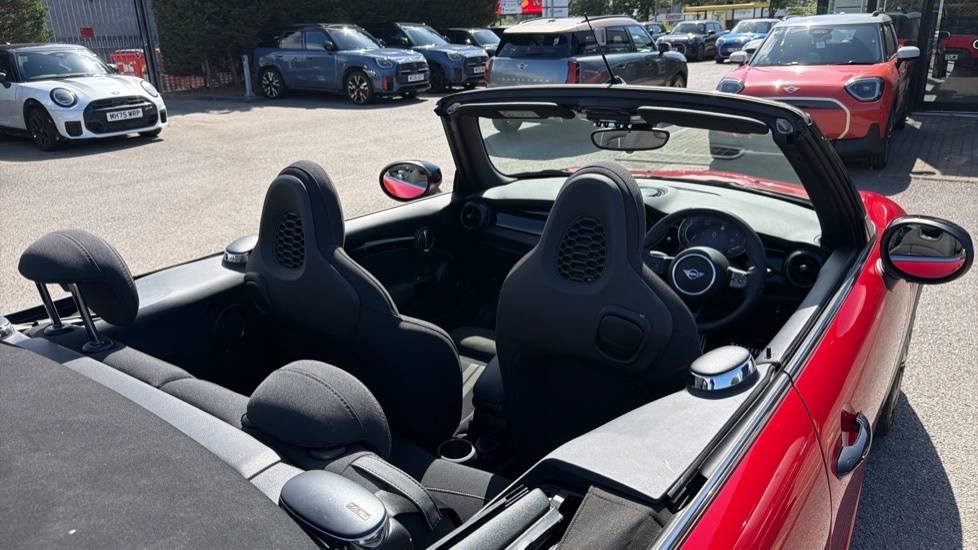 Mini Convertible 2.0 Cooper S Sport II Comfortnav Pack White #32