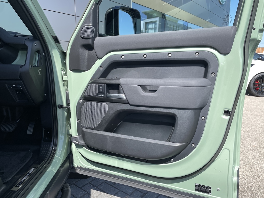 Land Rover Defender Defender Se D Mhev Black #52