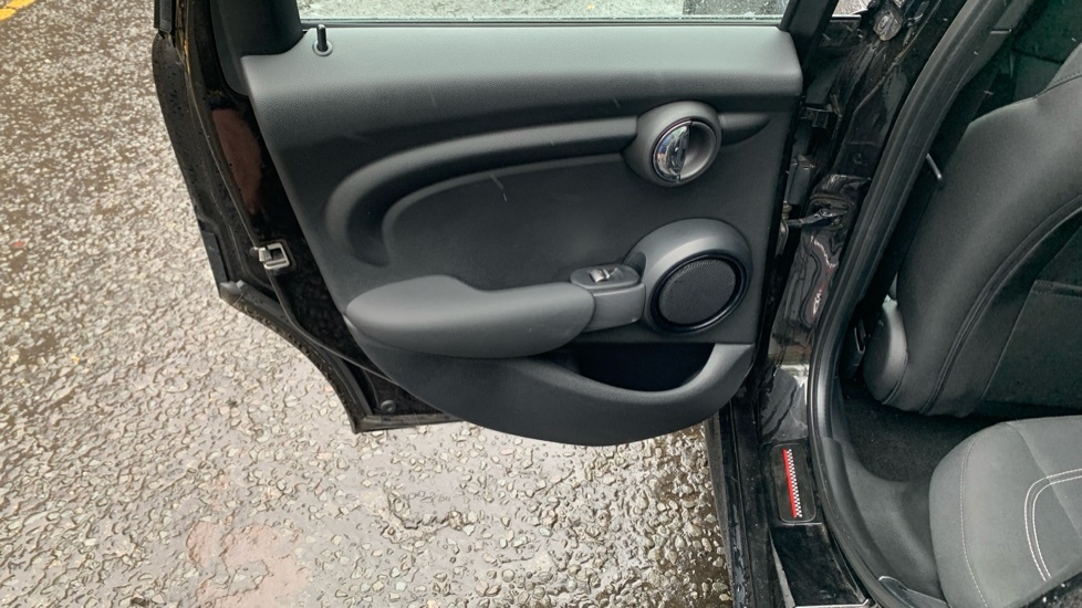 Mini Hatch 1.5 Cooper Sport Hatchback 136 Blue #34