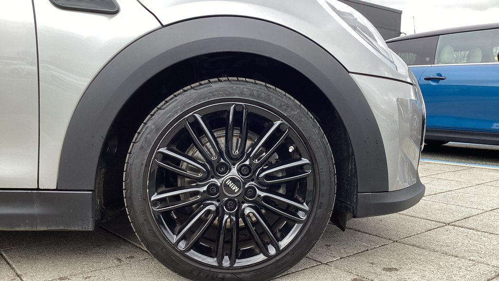 Mini Hatch F56 Mini 3-Door Cooper Exclusive Lci II Black #14