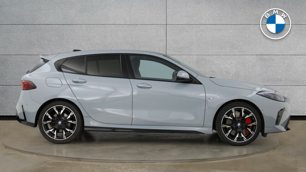 BMW 1 Series Sport White #3