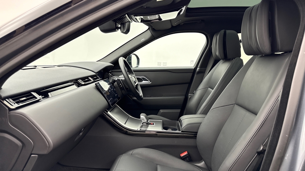 Land Rover Range Rover Velar 2L Dynamic Se Grey #3