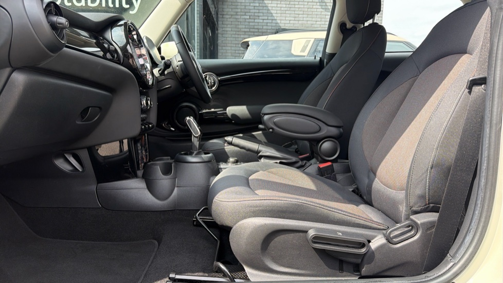 Mini Hatch F55 Mini 5-Door Cooper Exclusive Lci II Black #44
