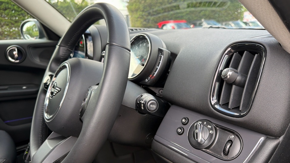 Mini Countryman 1.5 Cooper Exclusive Premium Plus White #42