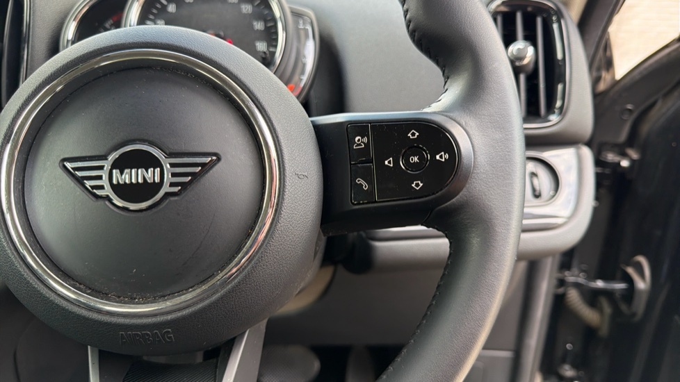 Mini Countryman 1.5 Cooper Exclusive Premium Plus White #18