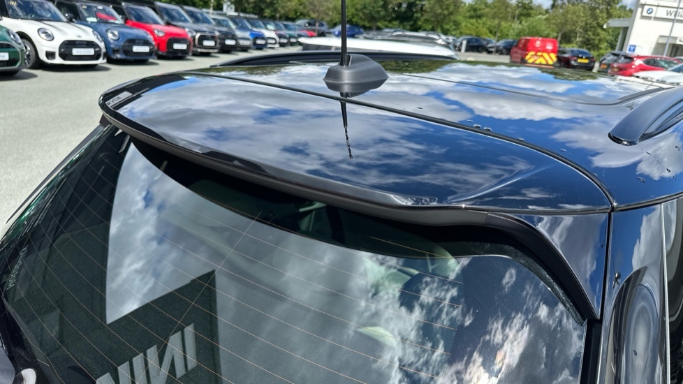 Mini Hatch 160Kw Se Sport 54Kwh 2025 Black #31