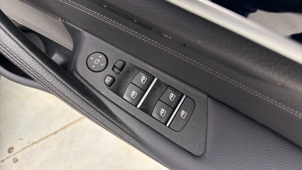 BMW 5 Series 520I Mht M Sport Step Pro Pack White #44