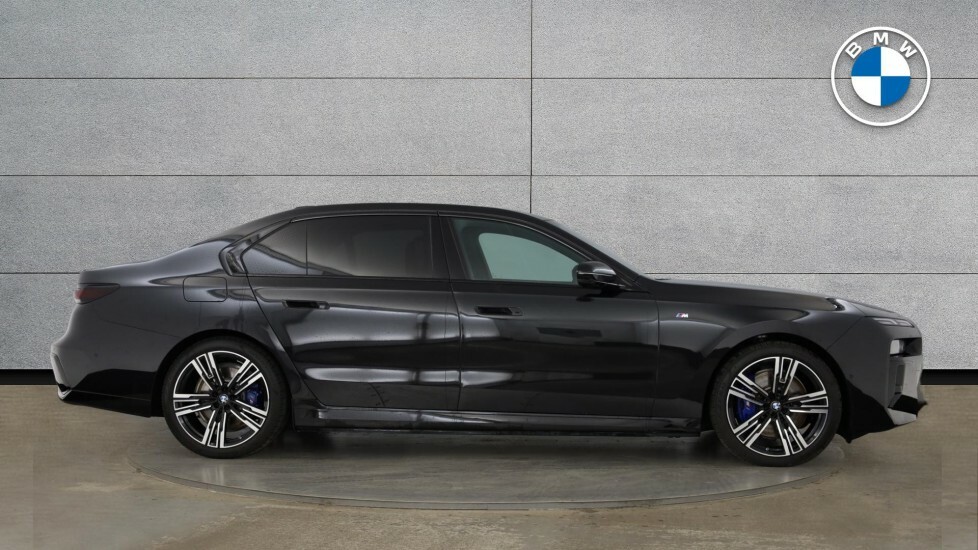 BMW 7 Series M760e Xdrive Ultimate Pack Black #3