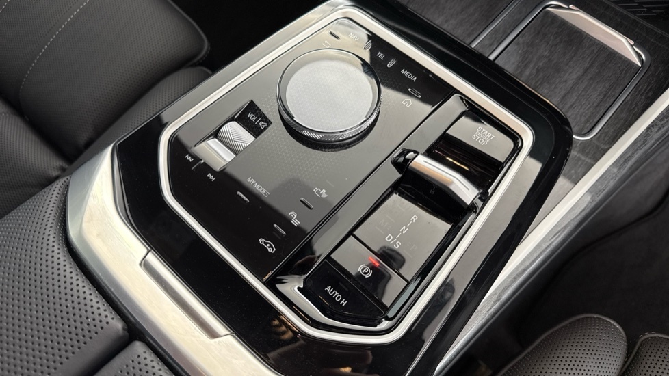 BMW 7 Series M760e Xdrive Ultimate Pack Black #10