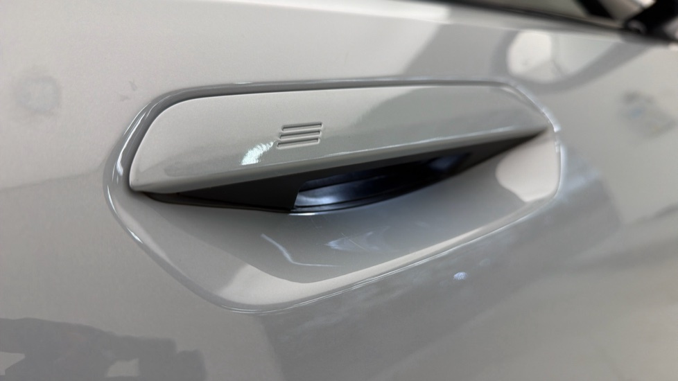 BMW i5 442Kw M60 Xdrive 84Kwh Grey #52
