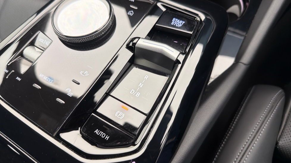 BMW i5 442Kw M60 Xdrive 84Kwh Grey #19