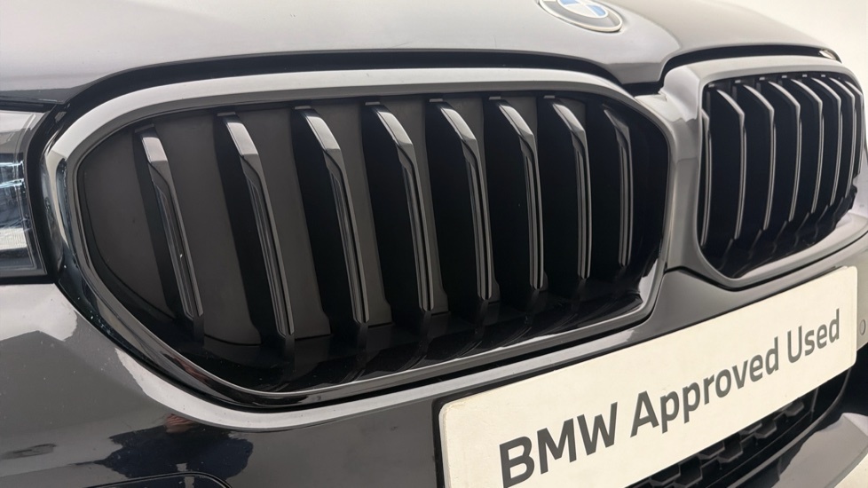 BMW 5 Series 2022 22 M Grey #39