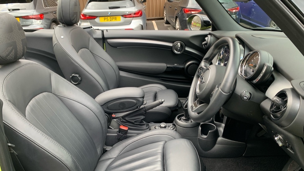 Mini Convertible Cooper Exclusive Black #11
