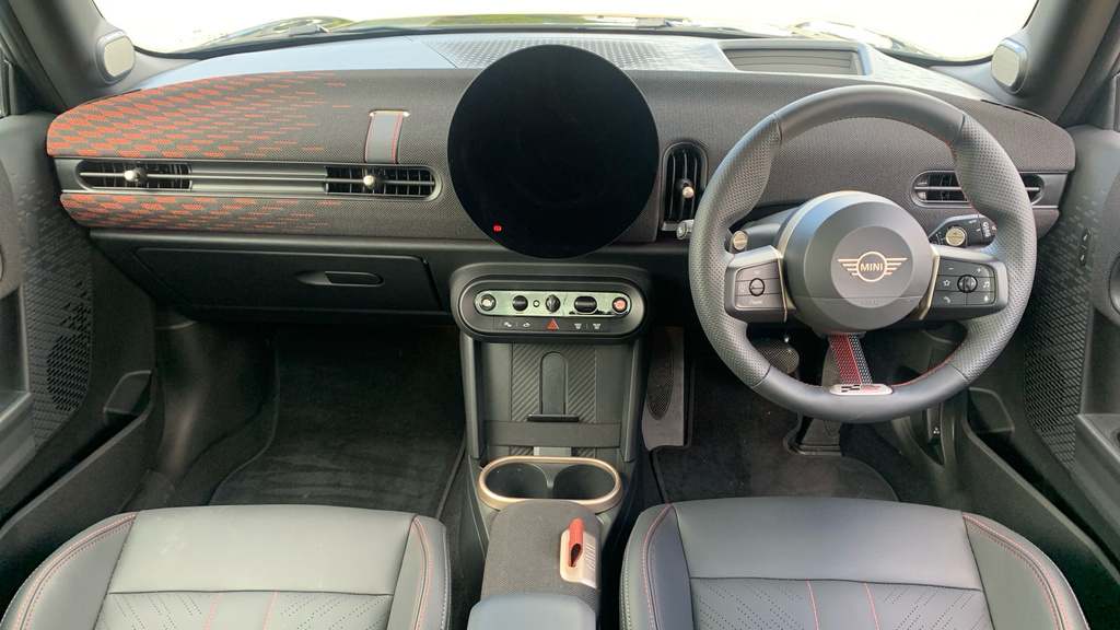 Mini Hatch 2.0C Classic Steptronic Euro 6 Black #4