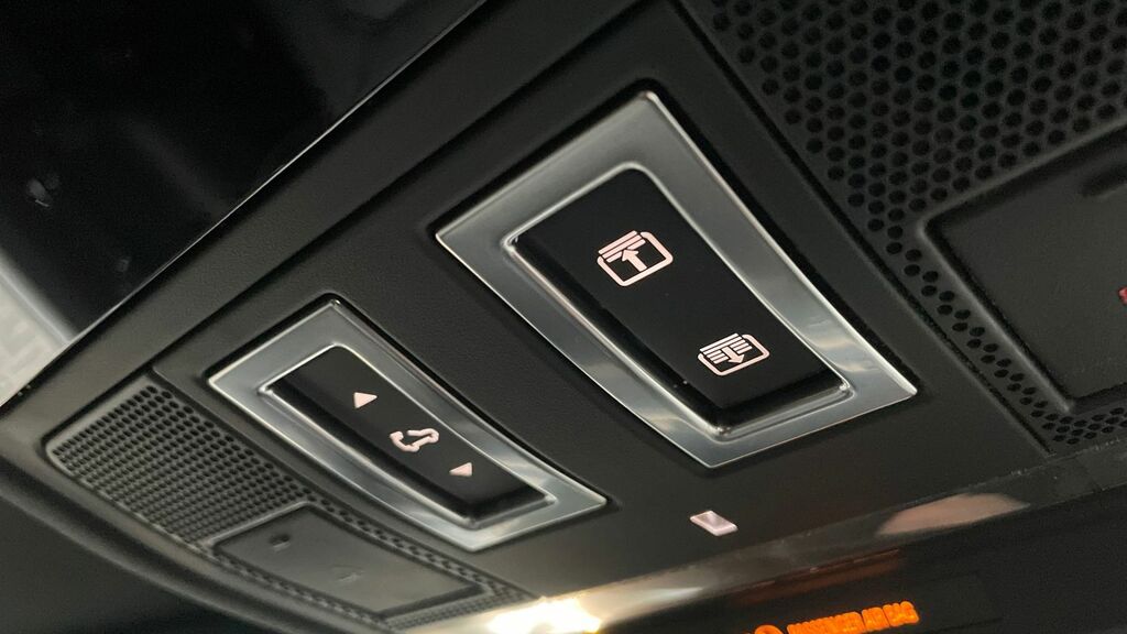 Land Rover Defender 90 3.0 D250 Hard Top S Black #23