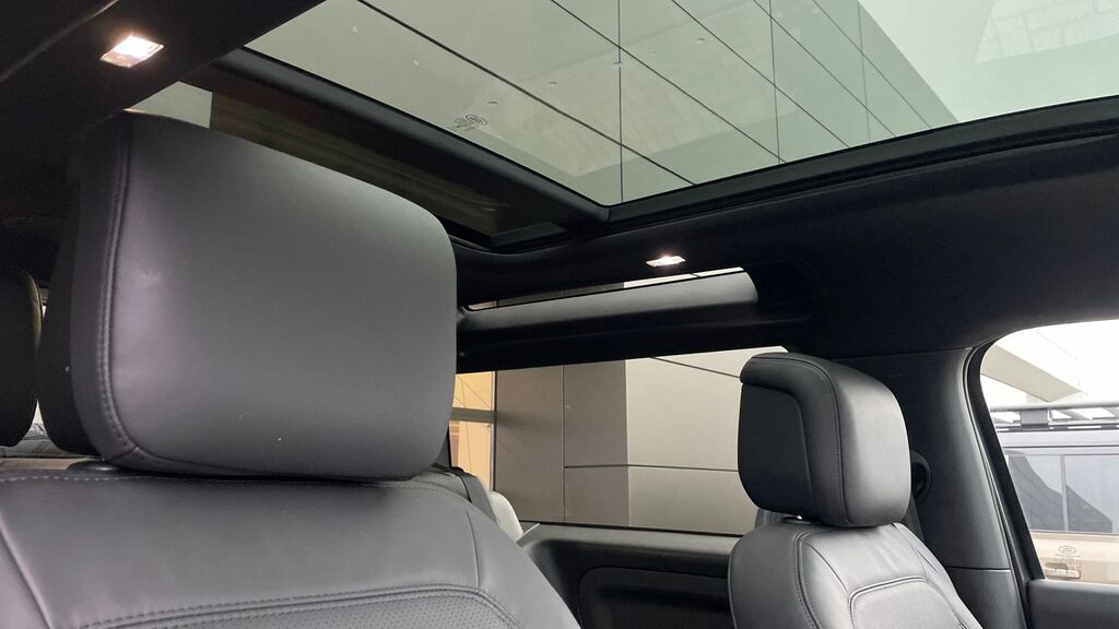 Land Rover Defender 90 3.0 D250 Hard Top S Black #21