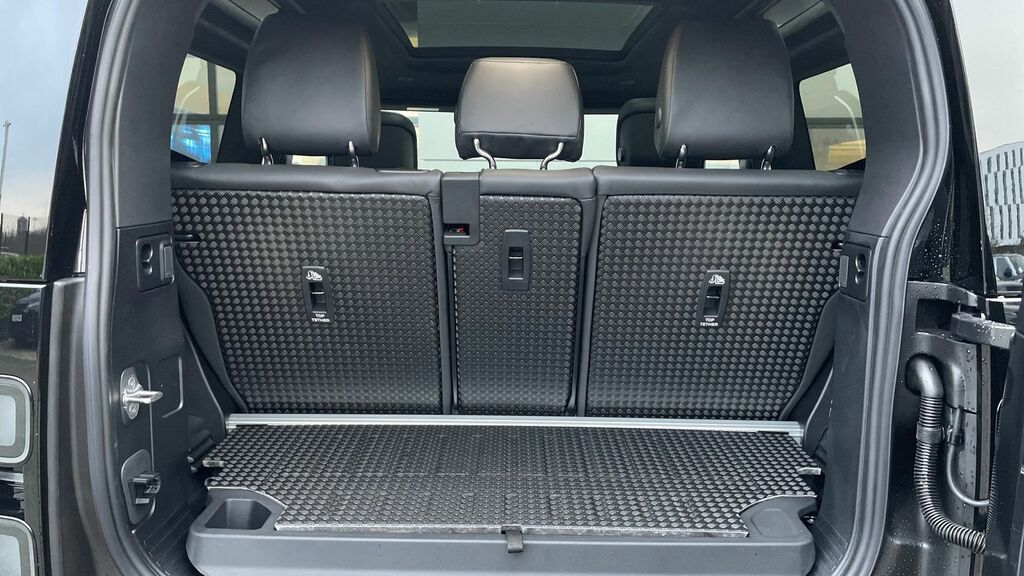 Land Rover Defender 90 3.0 D250 Hard Top S Black #10
